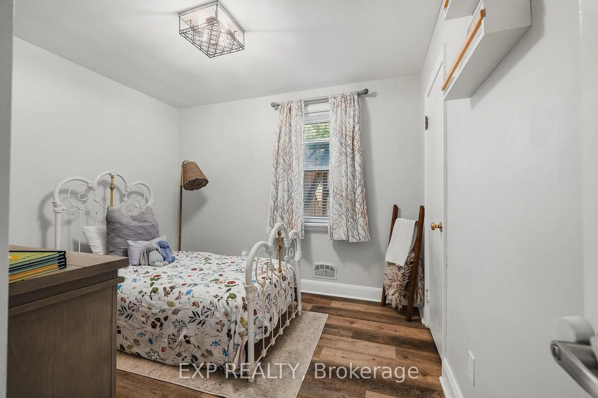 Photo 13 of 300 Melrose Avenue, Kitchener — HOMEH