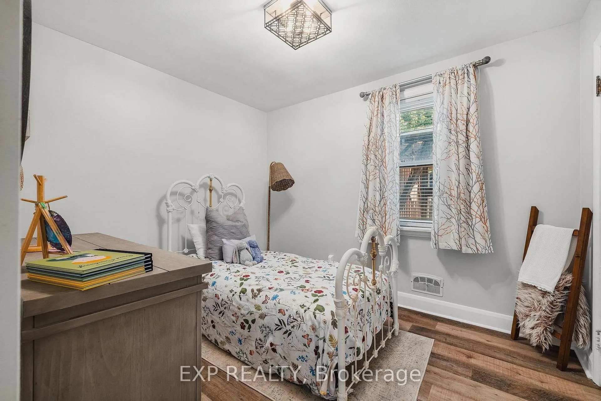 Photo 14 of 300 Melrose Avenue, Kitchener — HOMEH