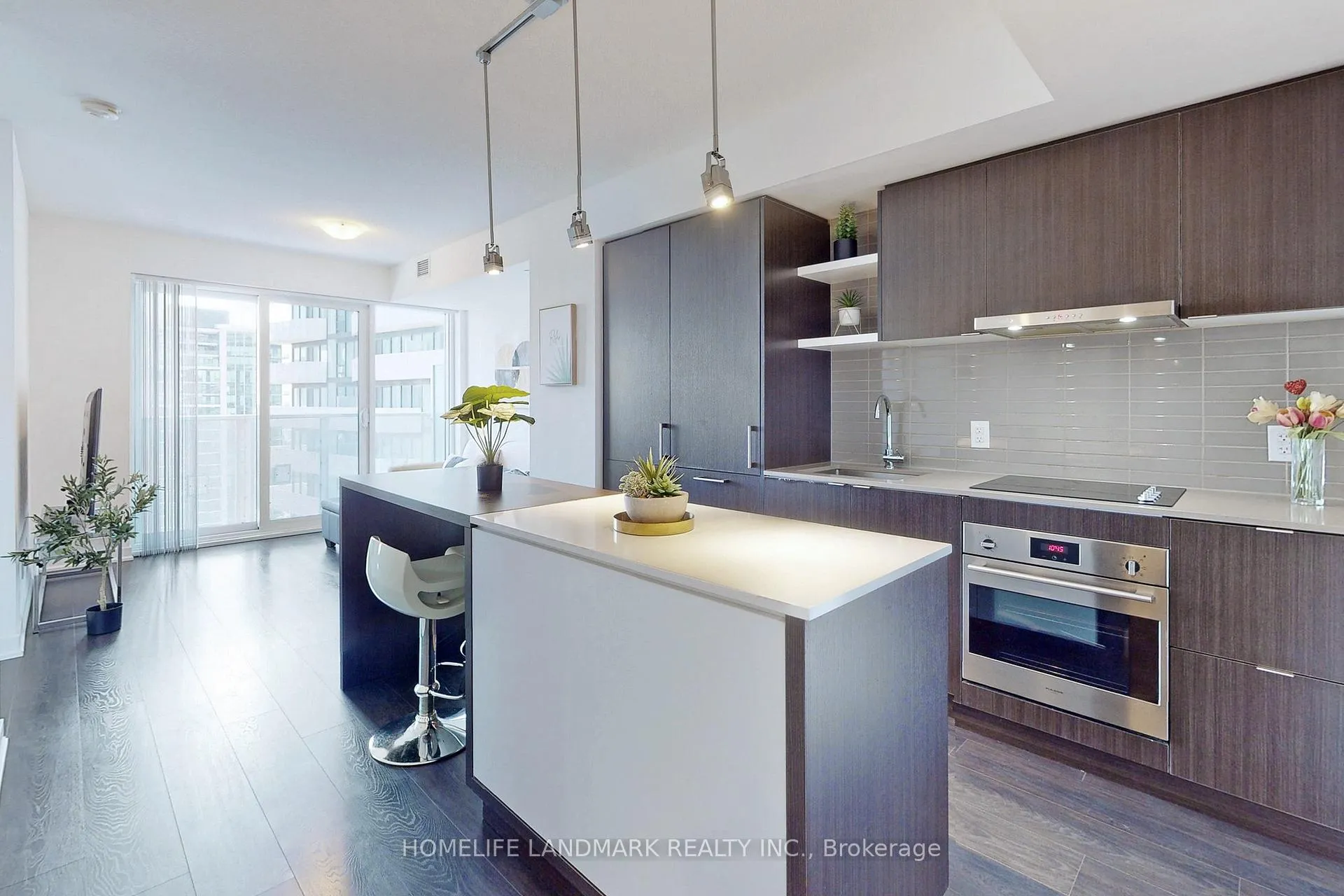 Photo 9 of Unit 4705, 100 Harbour Street, Toronto, Waterfront Communities — HOMEH