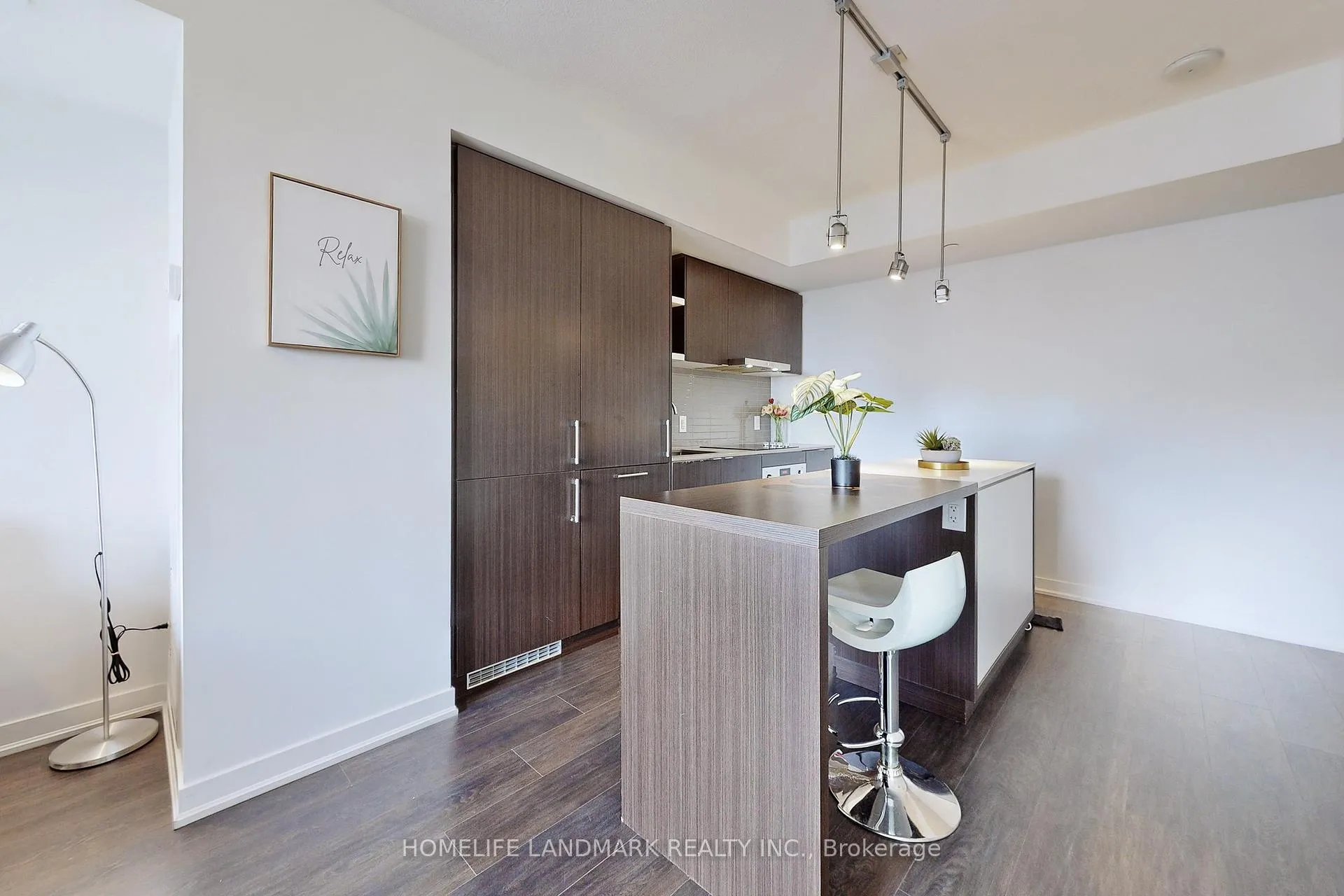 Photo 10 of Unit 4705, 100 Harbour Street, Toronto, Waterfront Communities — HOMEH