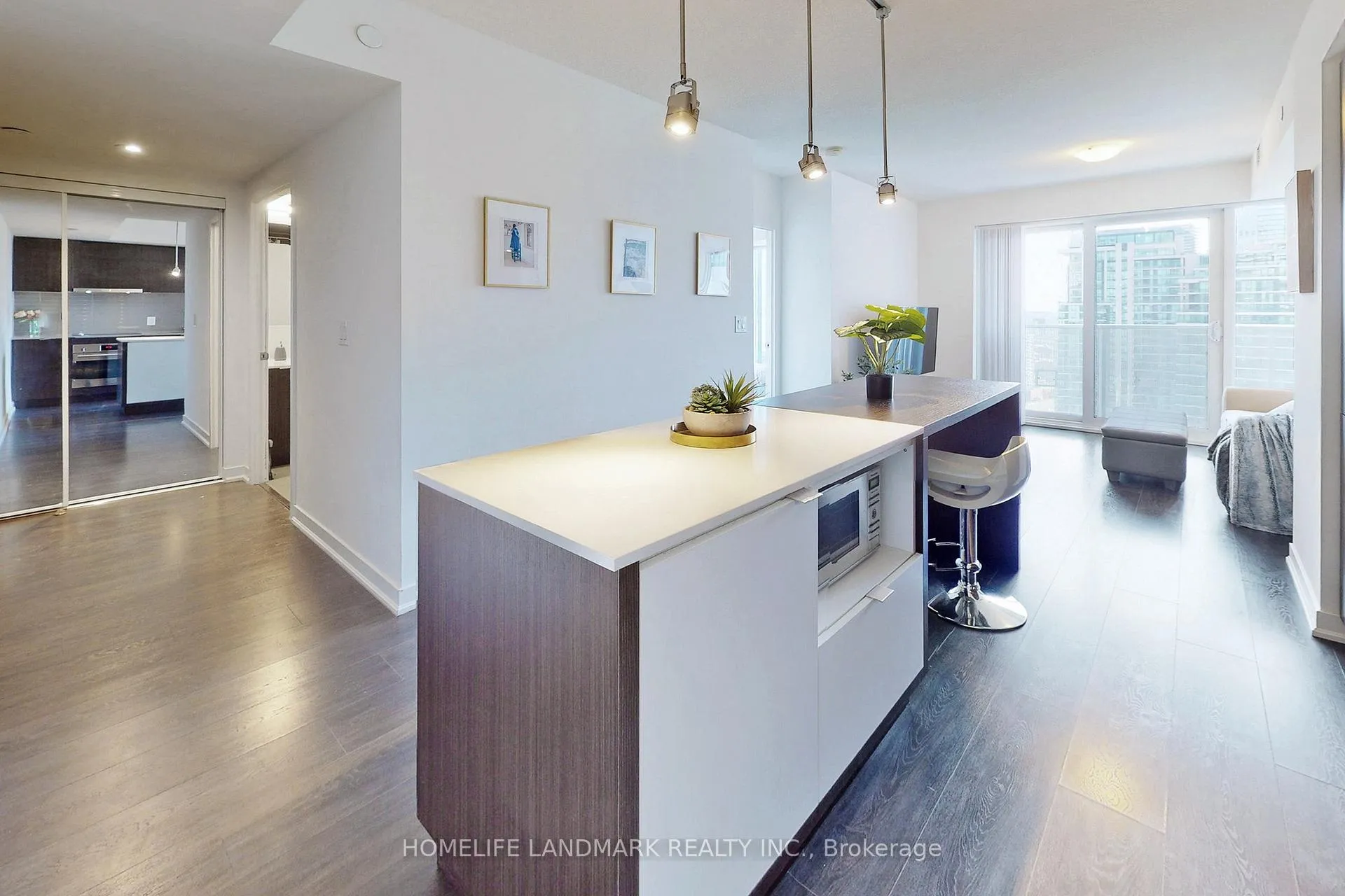 Photo 12 of Unit 4705, 100 Harbour Street, Toronto, Waterfront Communities — HOMEH