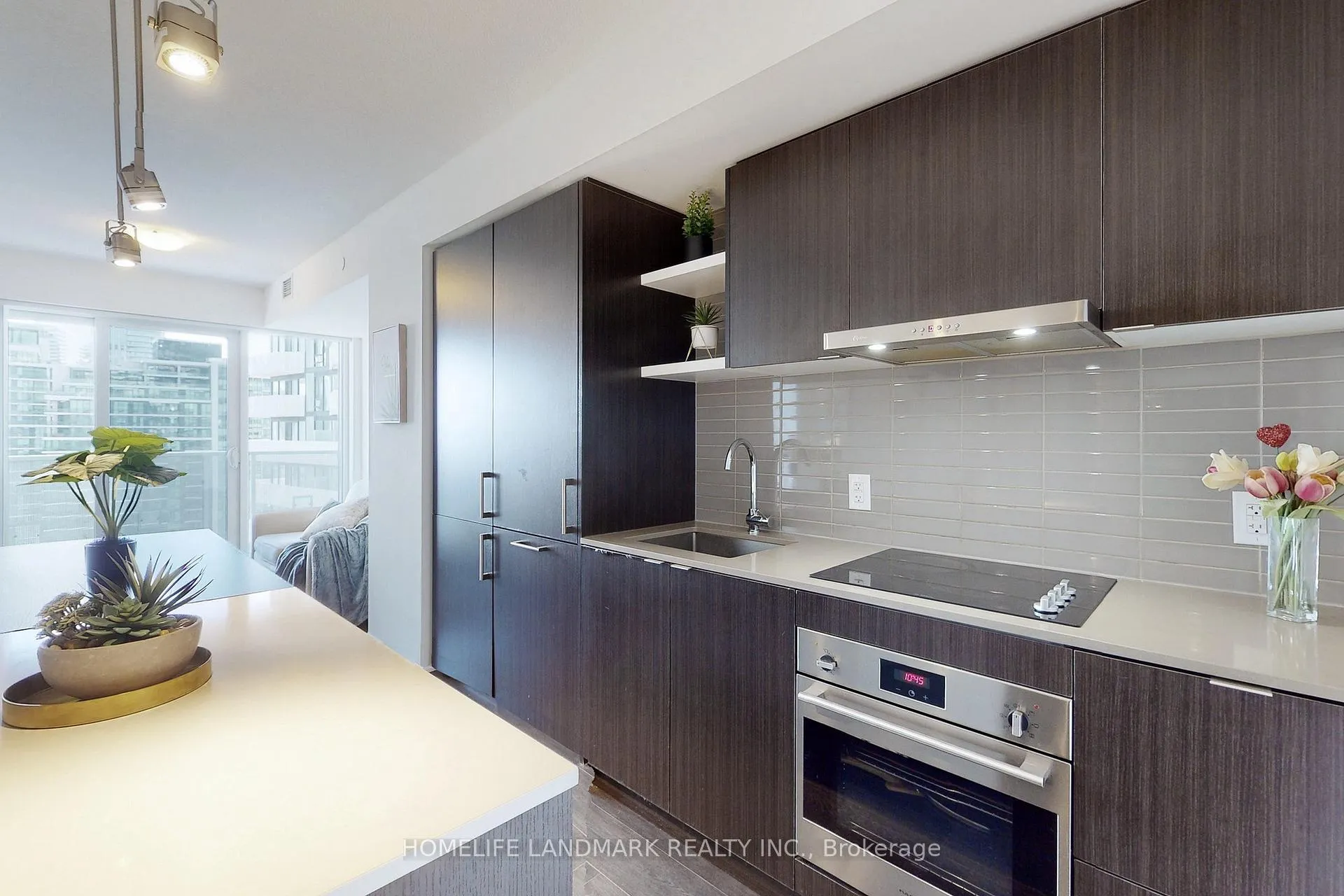 Photo 14 of Unit 4705, 100 Harbour Street, Toronto, Waterfront Communities — HOMEH