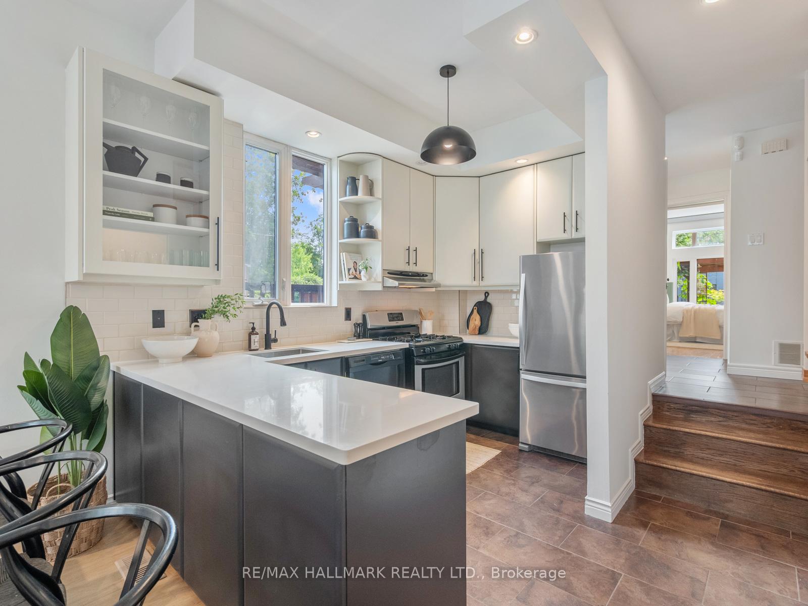 Photo 13 of 22 Dawson Avenue, Toronto, Blake-Jones — HOMEH