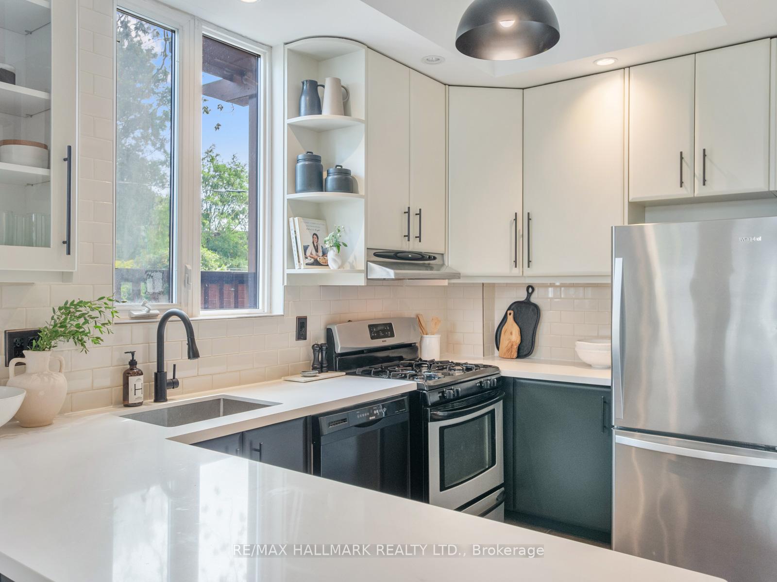 Photo 14 of 22 Dawson Avenue, Toronto, Blake-Jones — HOMEH
