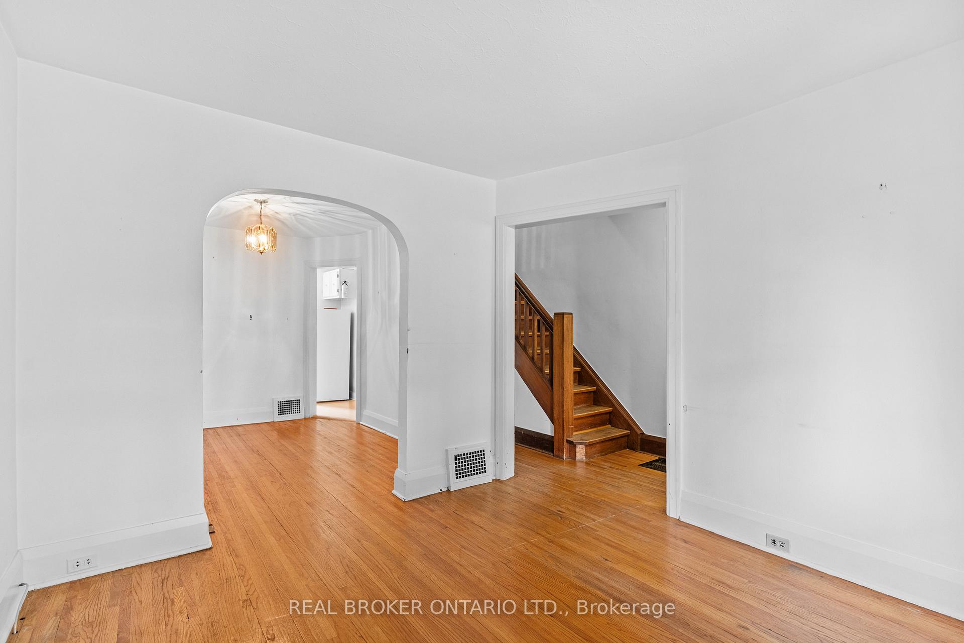 Photo 2 of 47 Mortimer Avenue, Toronto, Broadview North — HOMEH