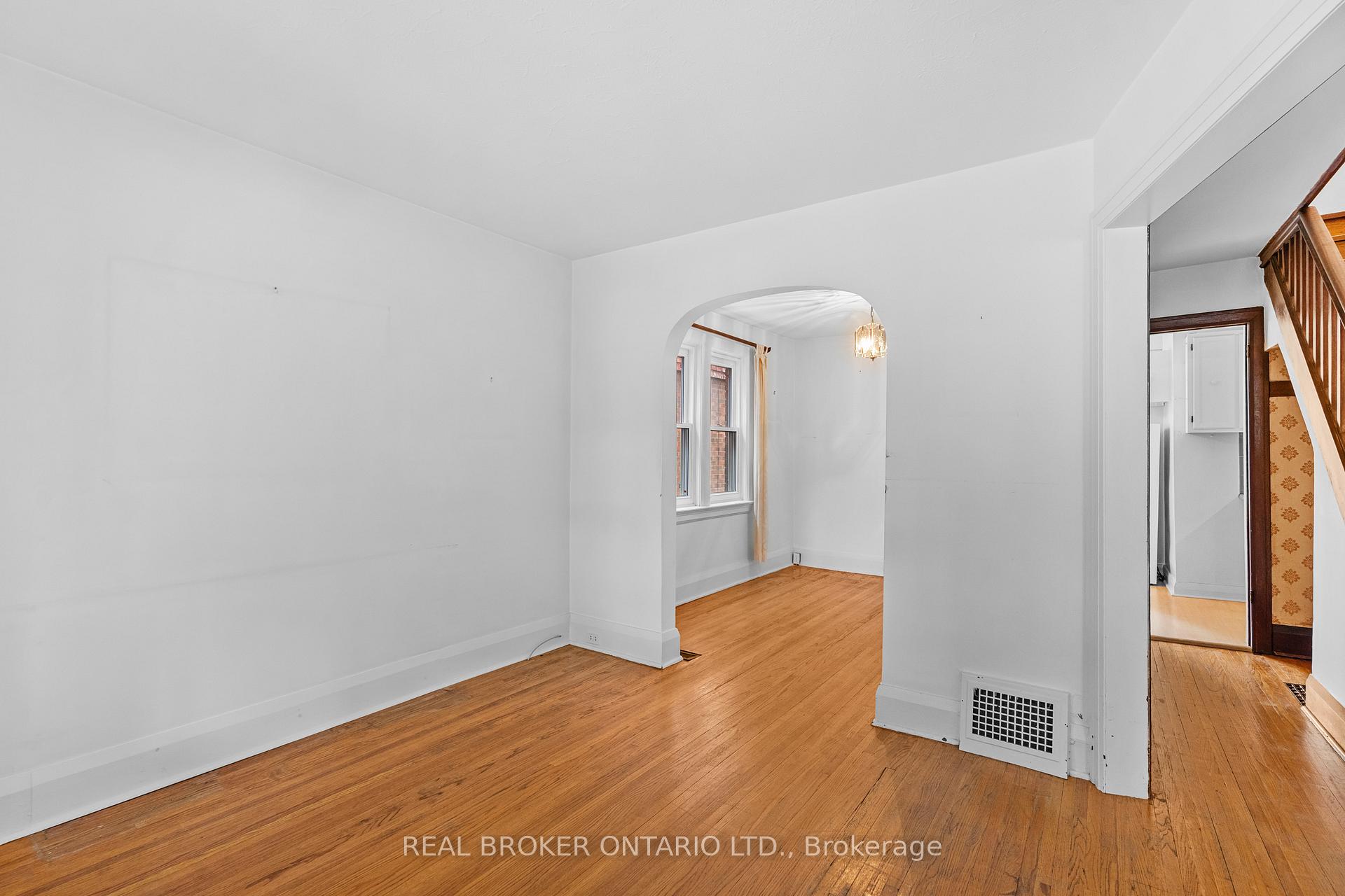 Photo 5 of 47 Mortimer Avenue, Toronto, Broadview North — HOMEH