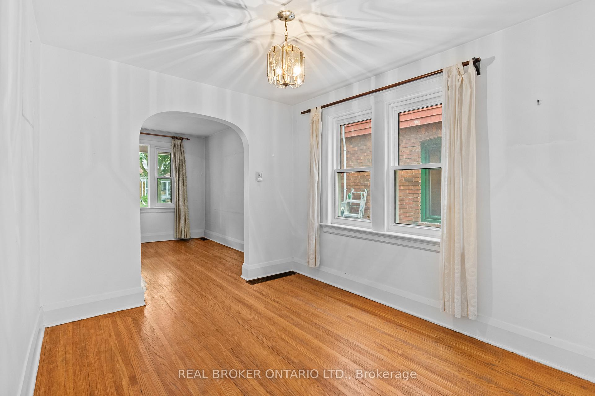 Photo 8 of 47 Mortimer Avenue, Toronto, Broadview North — HOMEH