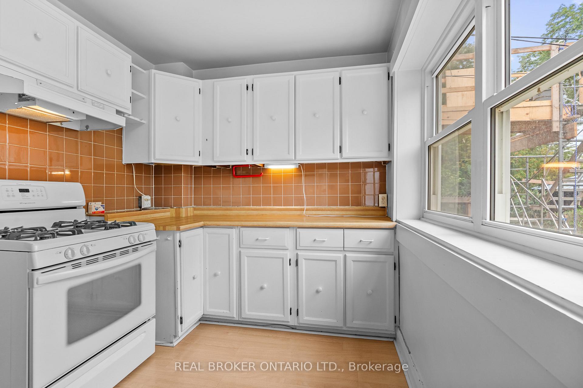 Photo 10 of 47 Mortimer Avenue, Toronto, Broadview North — HOMEH