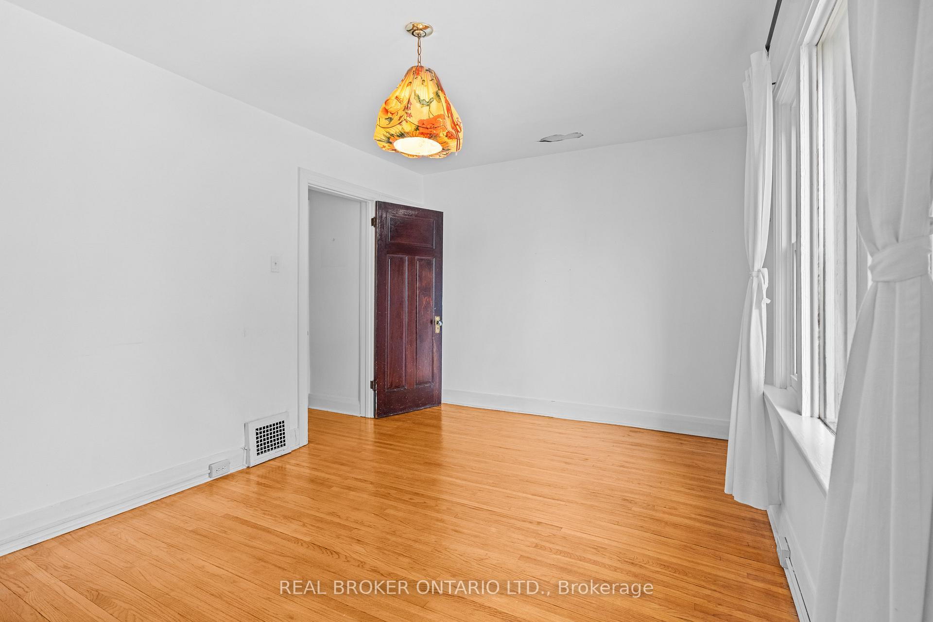 Photo 17 of 47 Mortimer Avenue, Toronto, Broadview North — HOMEH
