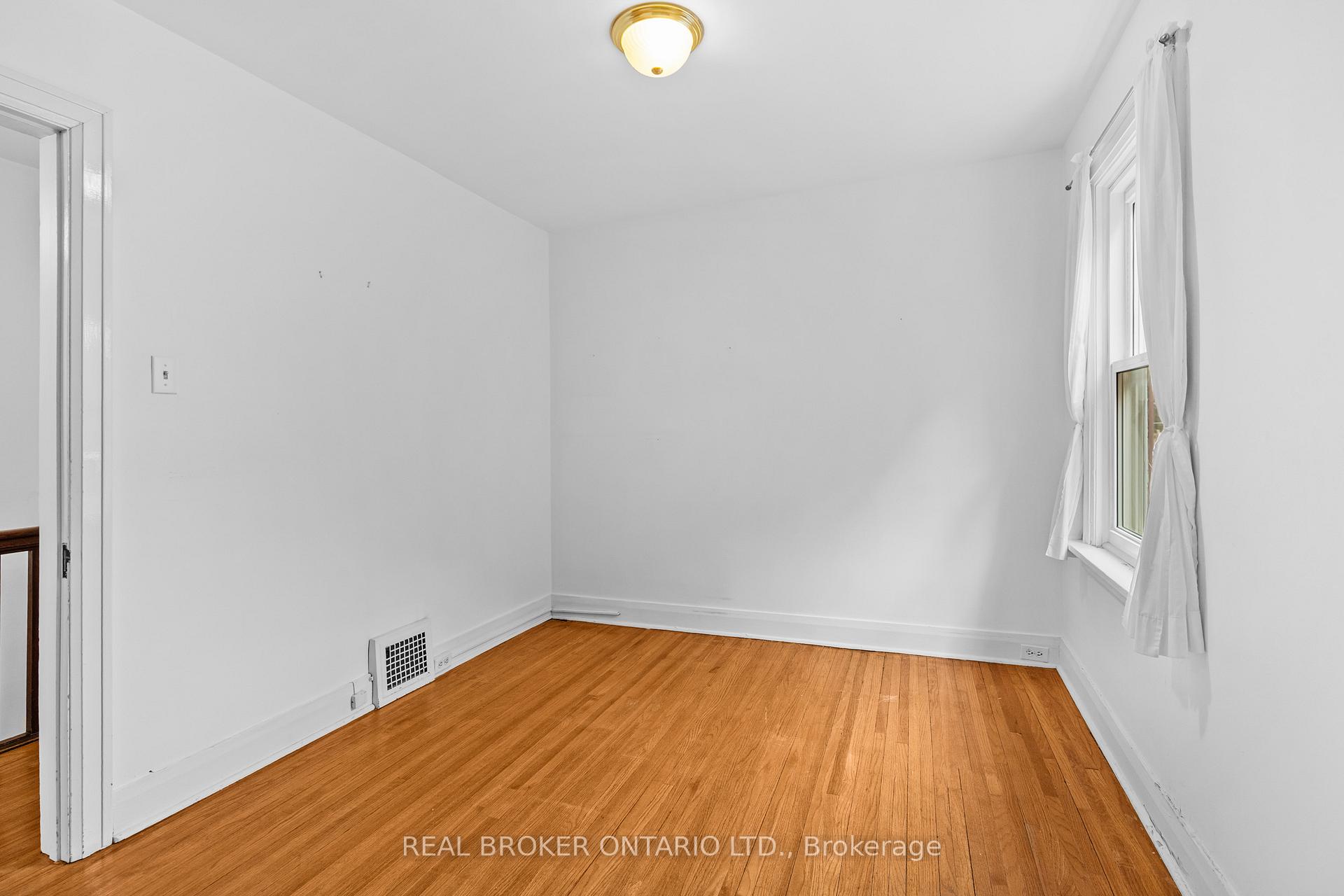 Photo 18 of 47 Mortimer Avenue, Toronto, Broadview North — HOMEH