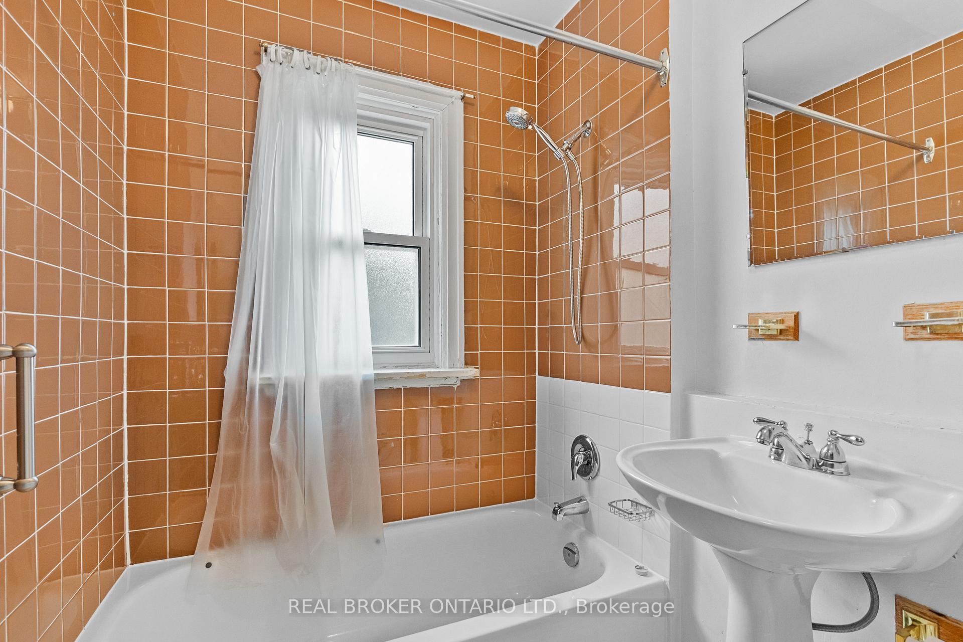 Photo 22 of 47 Mortimer Avenue, Toronto, Broadview North — HOMEH