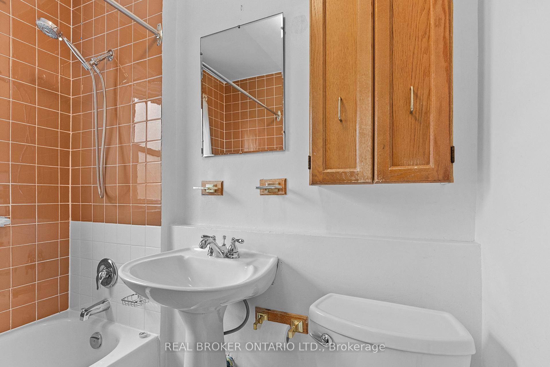 Photo 23 of 47 Mortimer Avenue, Toronto, Broadview North — HOMEH