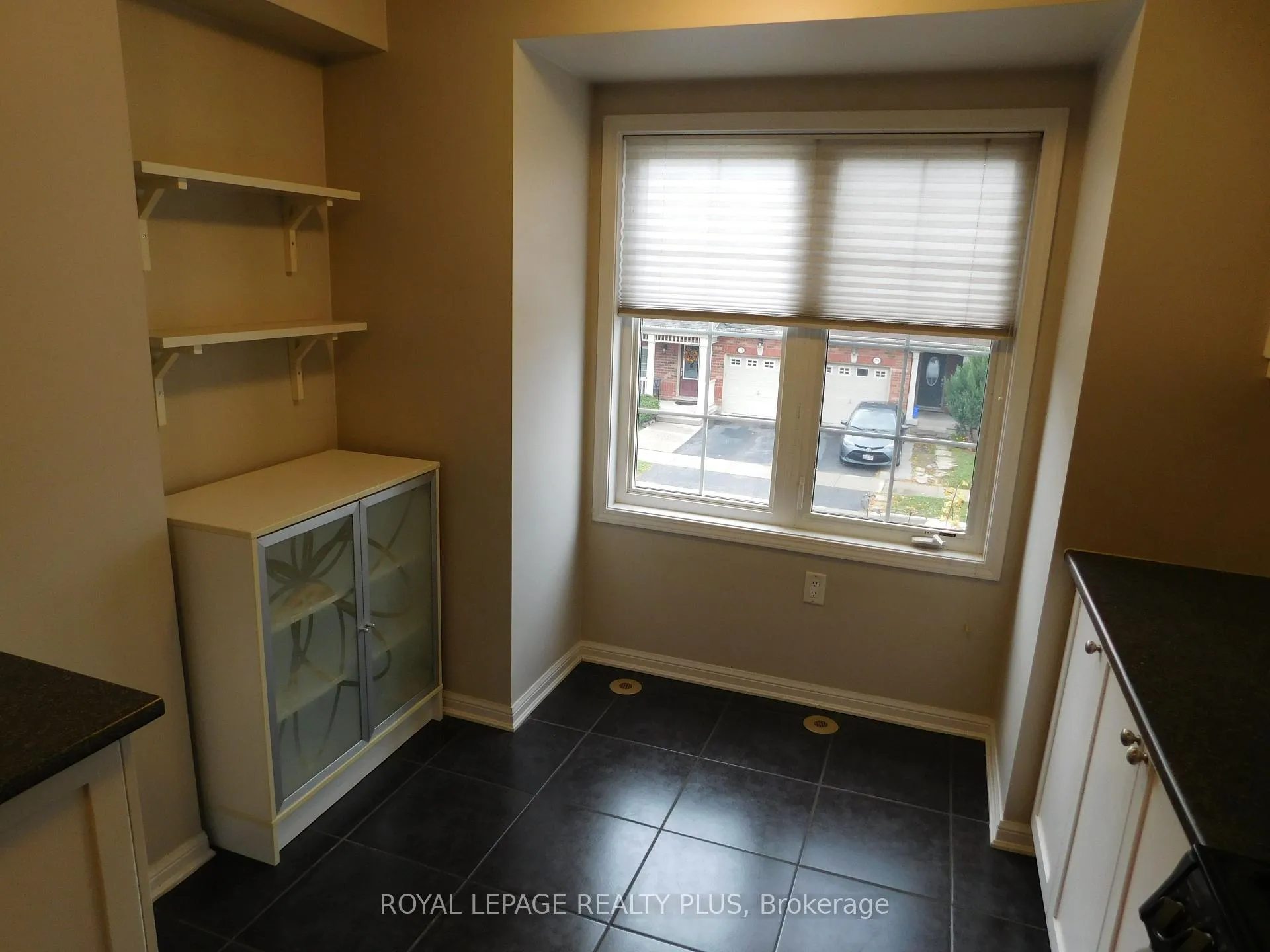 Photo 16 of 575 Speyer Circle, Milton, Harrison — HOMEH