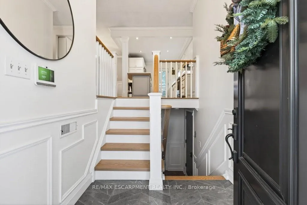 Photo 6 of 16 Forestgate Drive, Hamilton, Fessenden — HOMEH