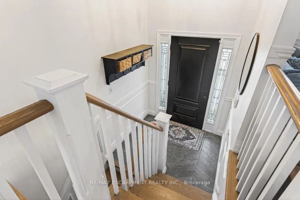 Photo 8 of 16 Forestgate Drive, Hamilton, Fessenden — HOMEH