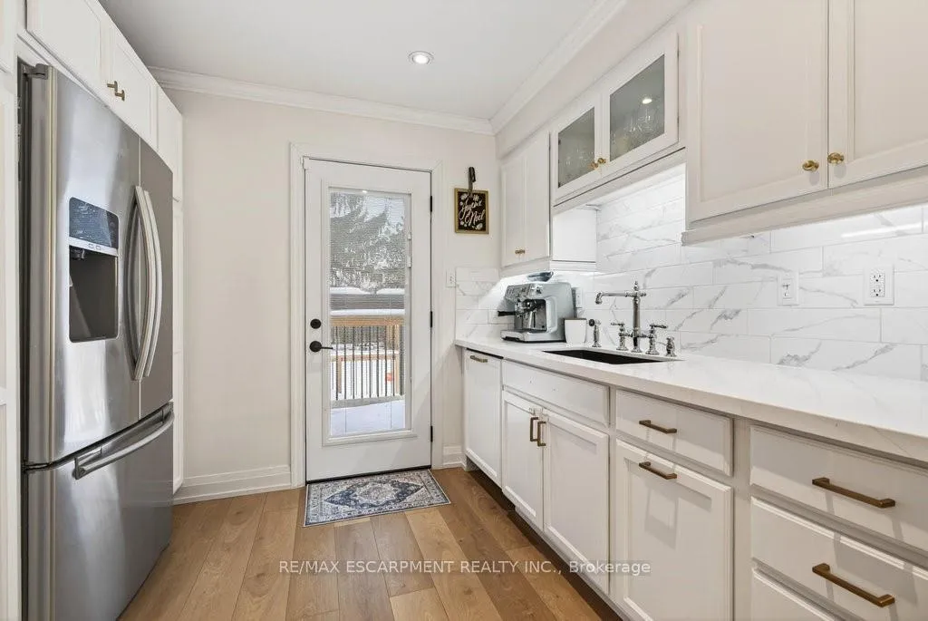 Photo 23 of 16 Forestgate Drive, Hamilton, Fessenden — HOMEH