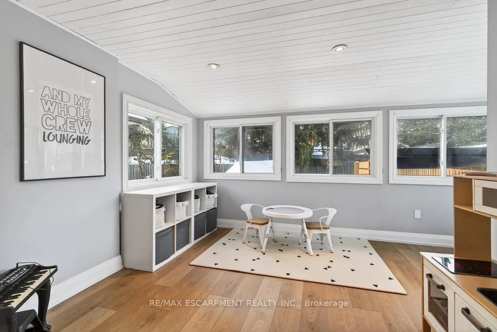 Photo 28 of 16 Forestgate Drive, Hamilton, Fessenden — HOMEH
