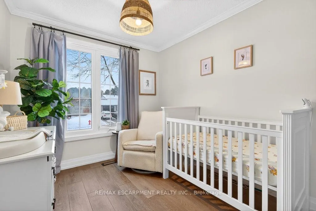 Photo 33 of 16 Forestgate Drive, Hamilton, Fessenden — HOMEH