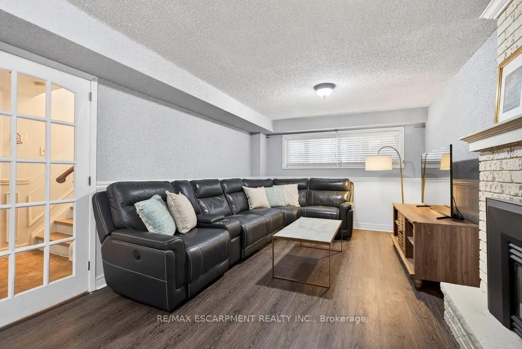 Photo 38 of 16 Forestgate Drive, Hamilton, Fessenden — HOMEH