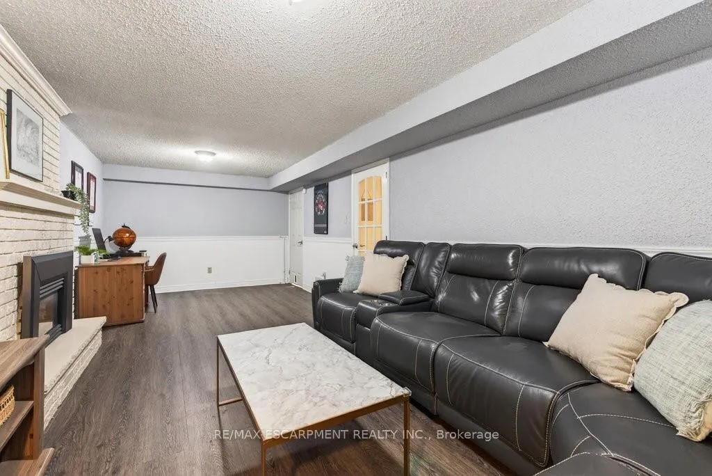 Photo 39 of 16 Forestgate Drive, Hamilton, Fessenden — HOMEH