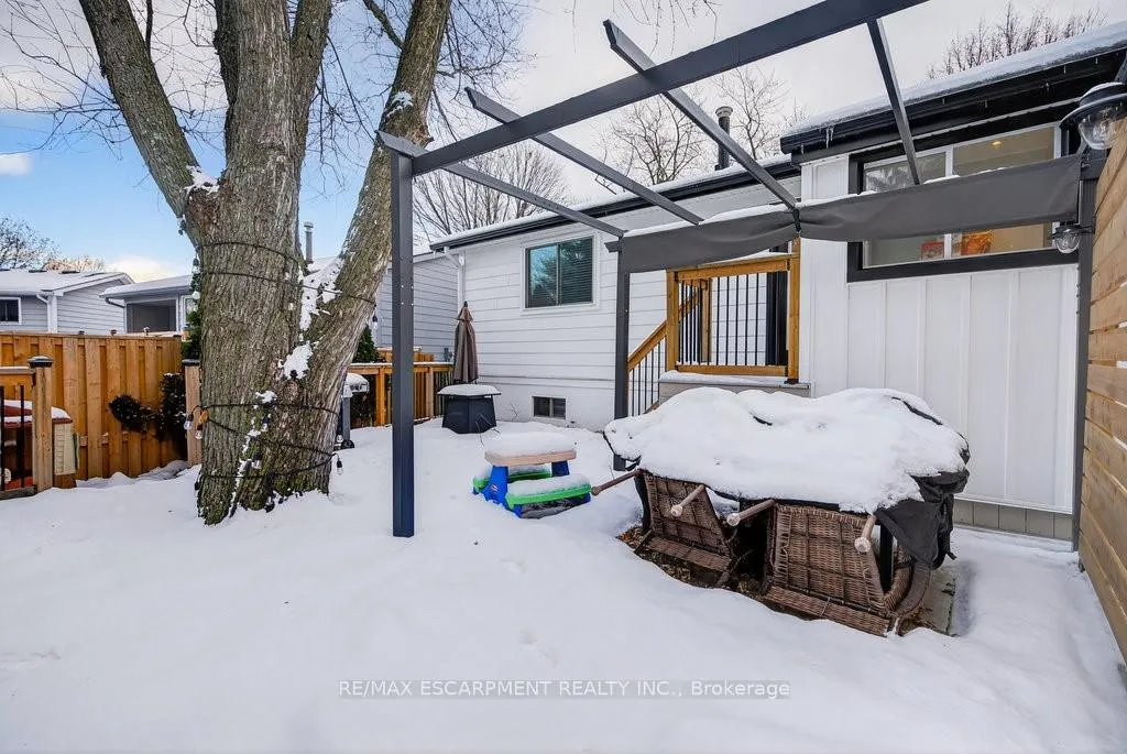 Photo 44 of 16 Forestgate Drive, Hamilton, Fessenden — HOMEH