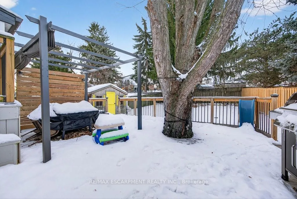 Photo 47 of 16 Forestgate Drive, Hamilton, Fessenden — HOMEH