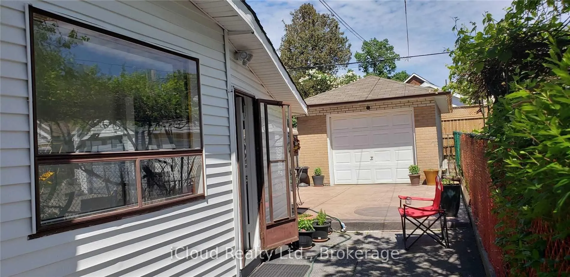 Photo 2 of Unit Basement, 547 Lauder Avenue, Toronto, Oakwood Village — HOMEH