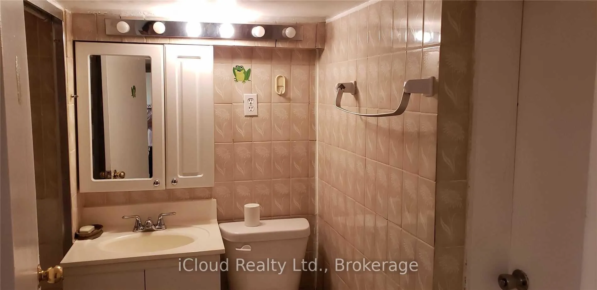 Photo 3 of Unit Basement, 547 Lauder Avenue, Toronto, Oakwood Village — HOMEH