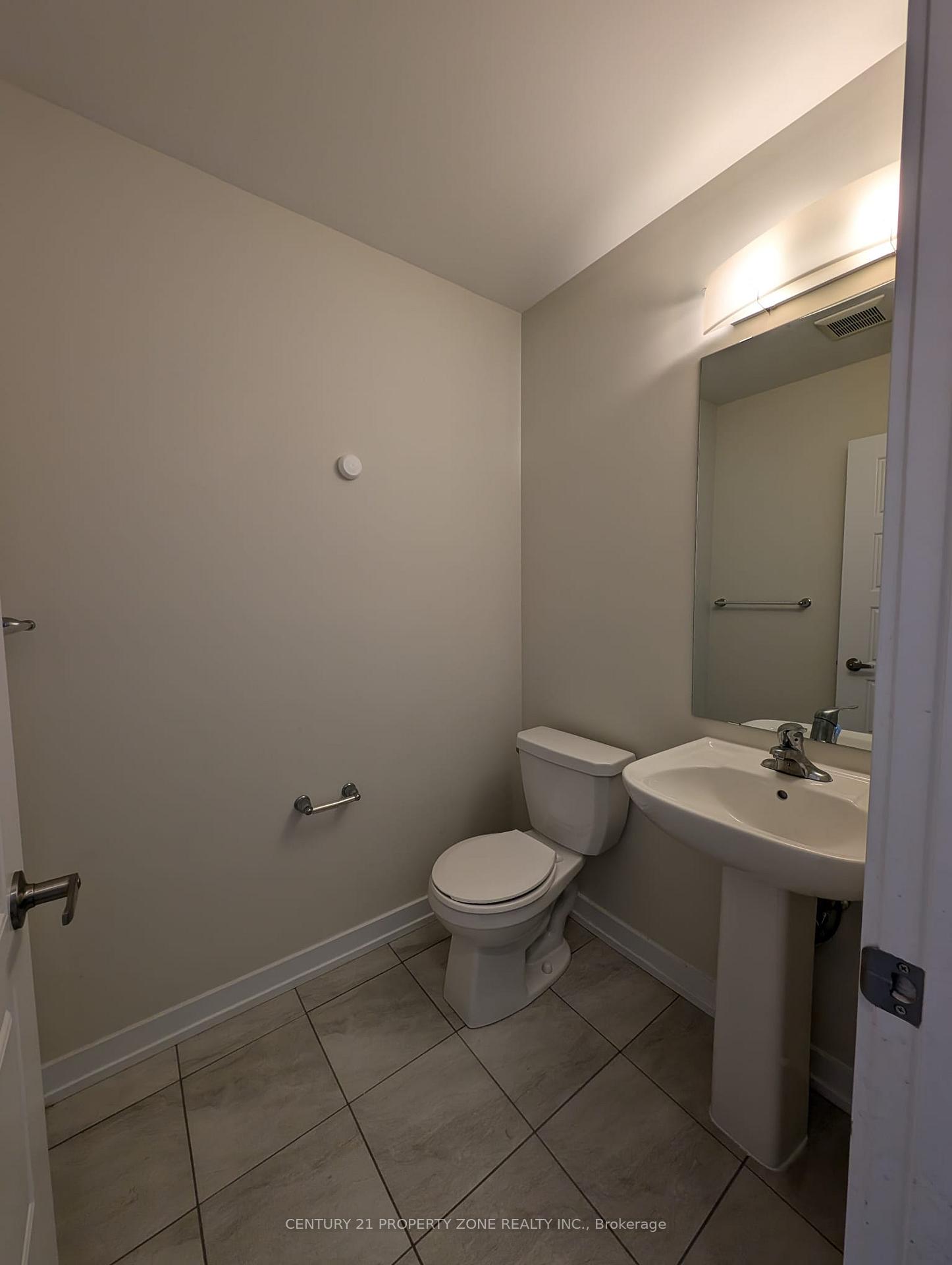 Photo 18 of 30 Lemon Avenue N, Thorold, Hurricane/Merrittville — HOMEH