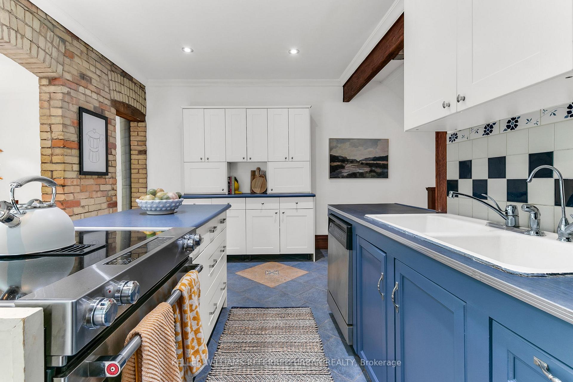 Photo 23 of 204 Ashdale Avenue, Toronto, Greenwood-Coxwell — HOMEH