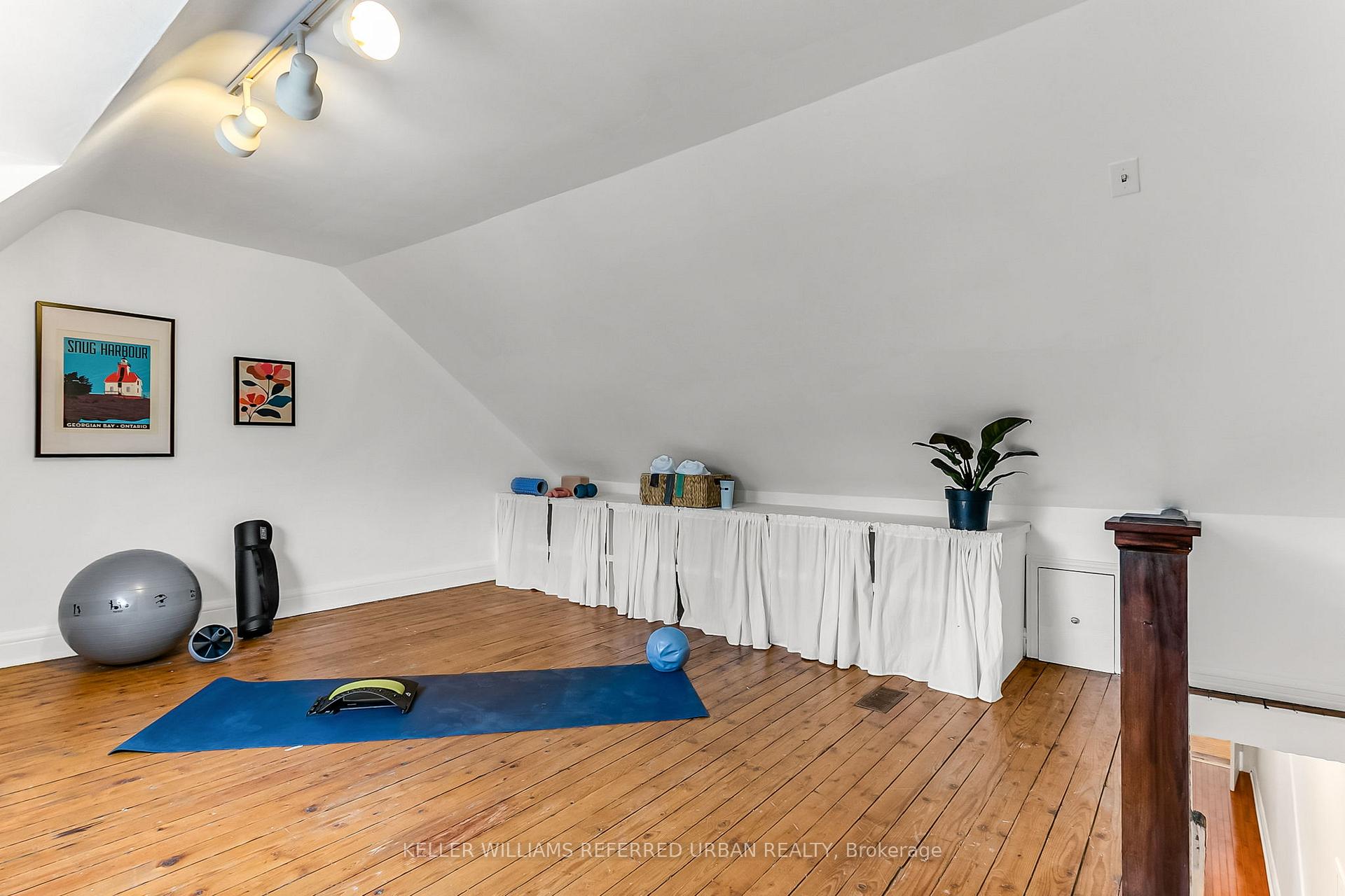 Photo 34 of 204 Ashdale Avenue, Toronto, Greenwood-Coxwell — HOMEH