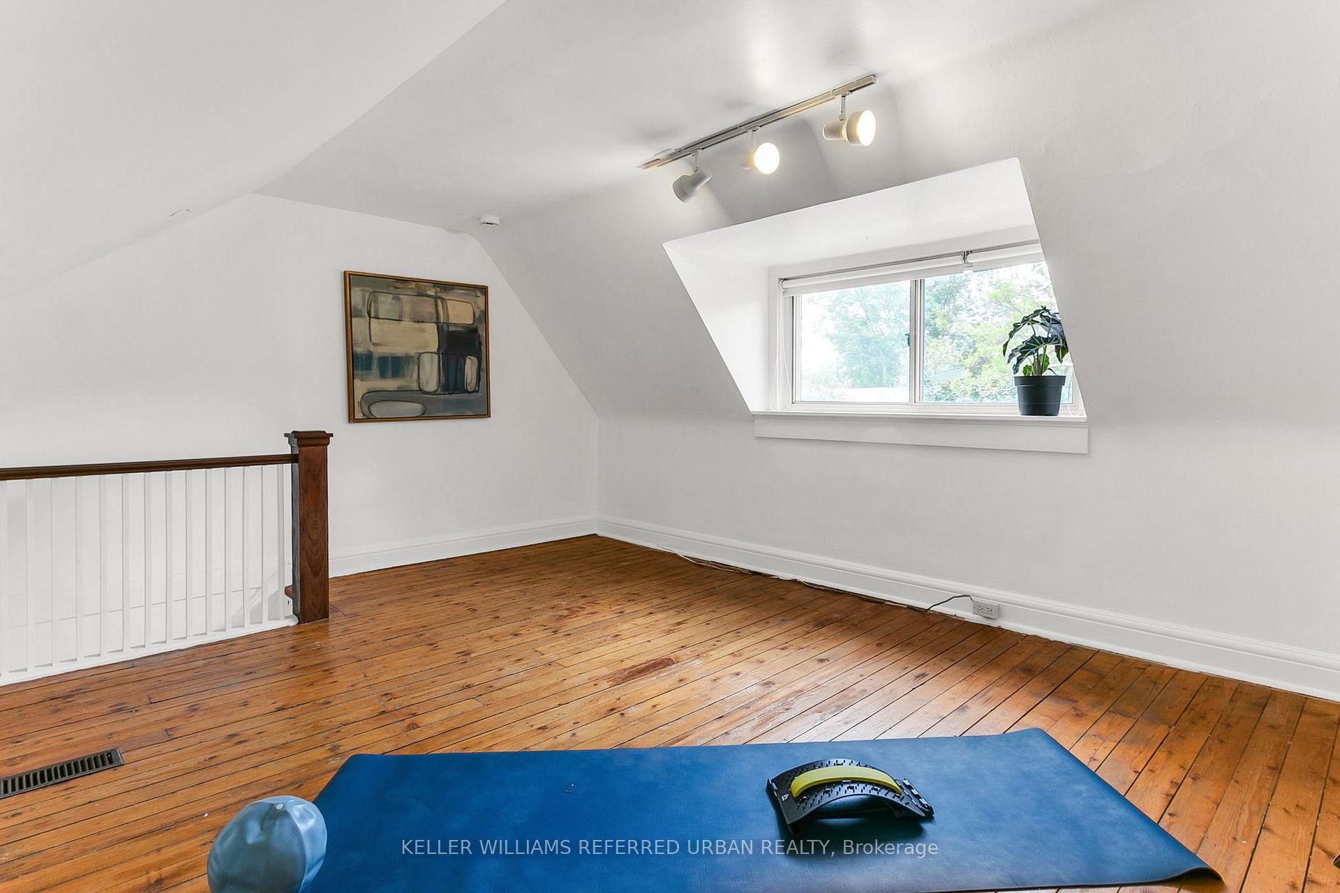 Photo 35 of 204 Ashdale Avenue, Toronto, Greenwood-Coxwell — HOMEH