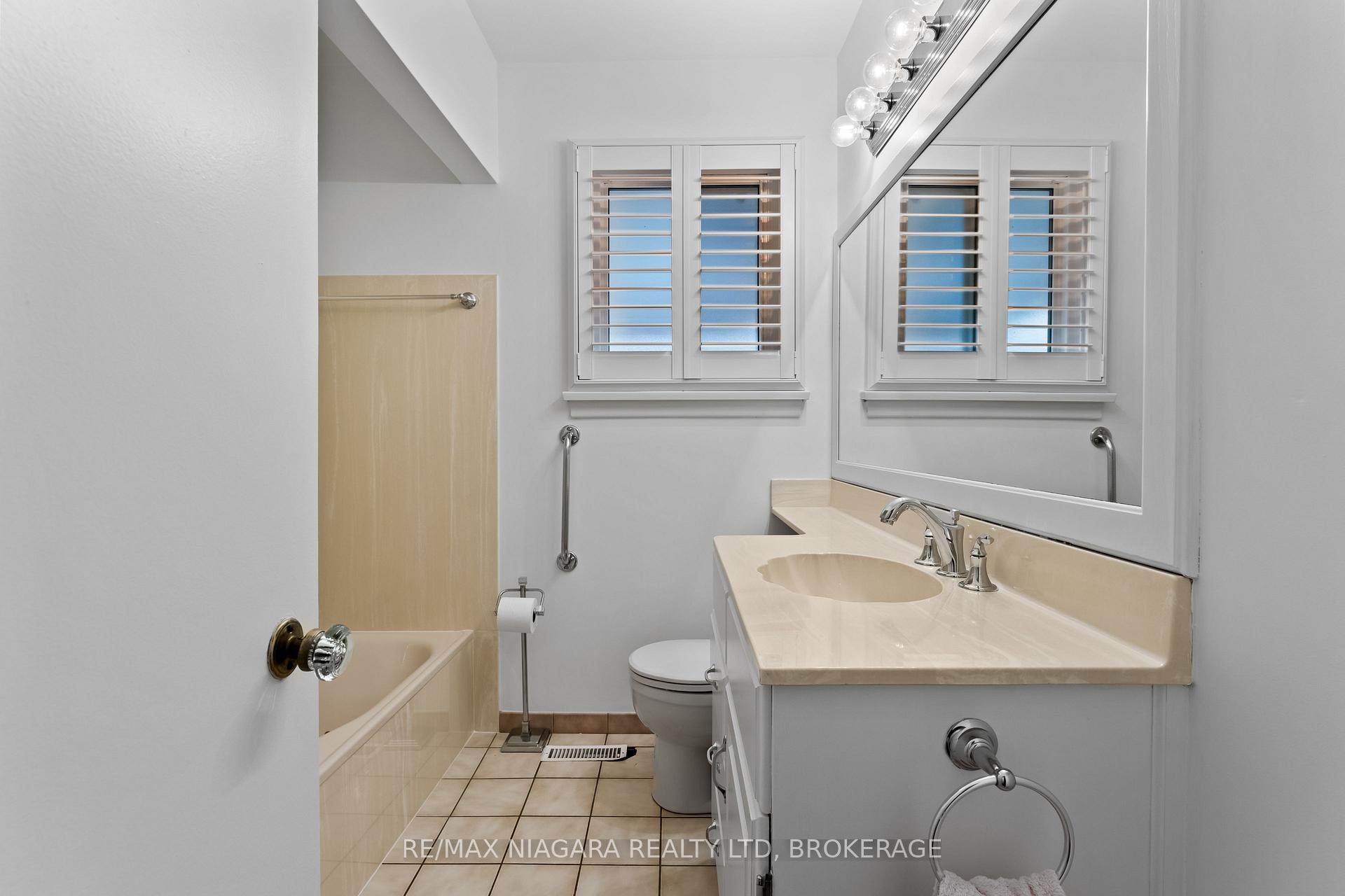 Photo 10 of 48 Mcdonald Avenue, Thorold, Thorold Downtown — HOMEH