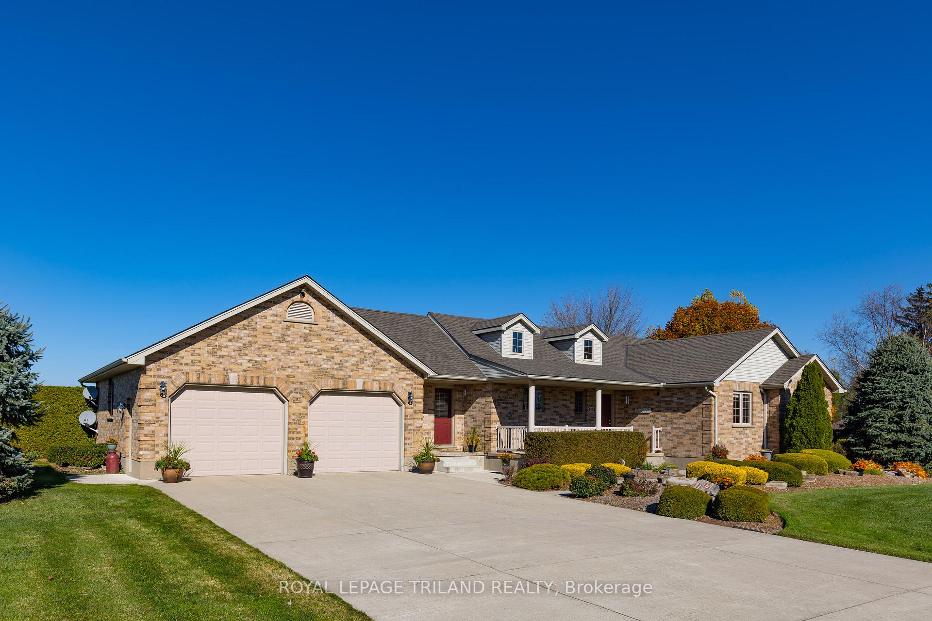 Photo 3 of 1104 Gladstone Drive, Thames Centre, Rural Thames Centre — HOMEH