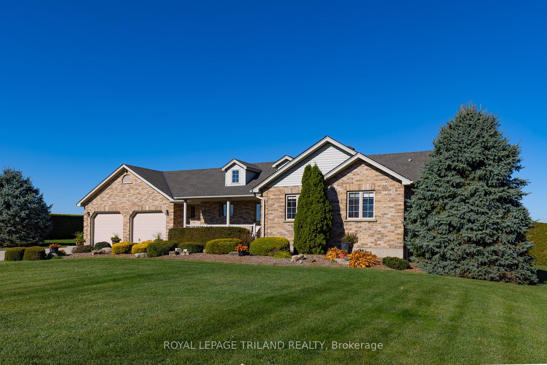 Photo 4 of 1104 Gladstone Drive, Thames Centre, Rural Thames Centre — HOMEH