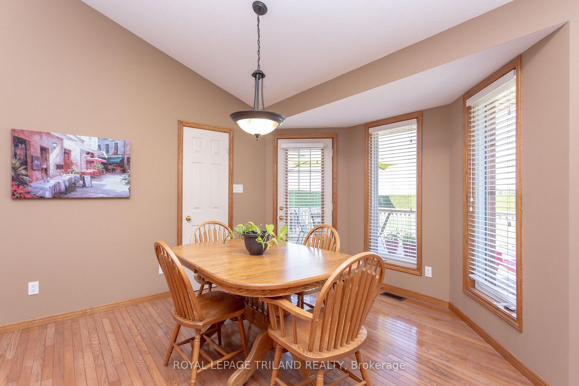 Photo 12 of 1104 Gladstone Drive, Thames Centre, Rural Thames Centre — HOMEH