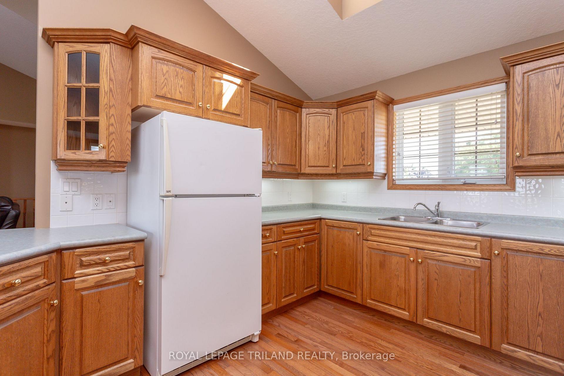 Photo 15 of 1104 Gladstone Drive, Thames Centre, Rural Thames Centre — HOMEH