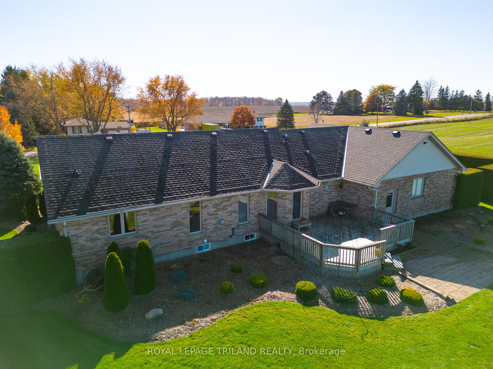 Photo 46 of 1104 Gladstone Drive, Thames Centre, Rural Thames Centre — HOMEH