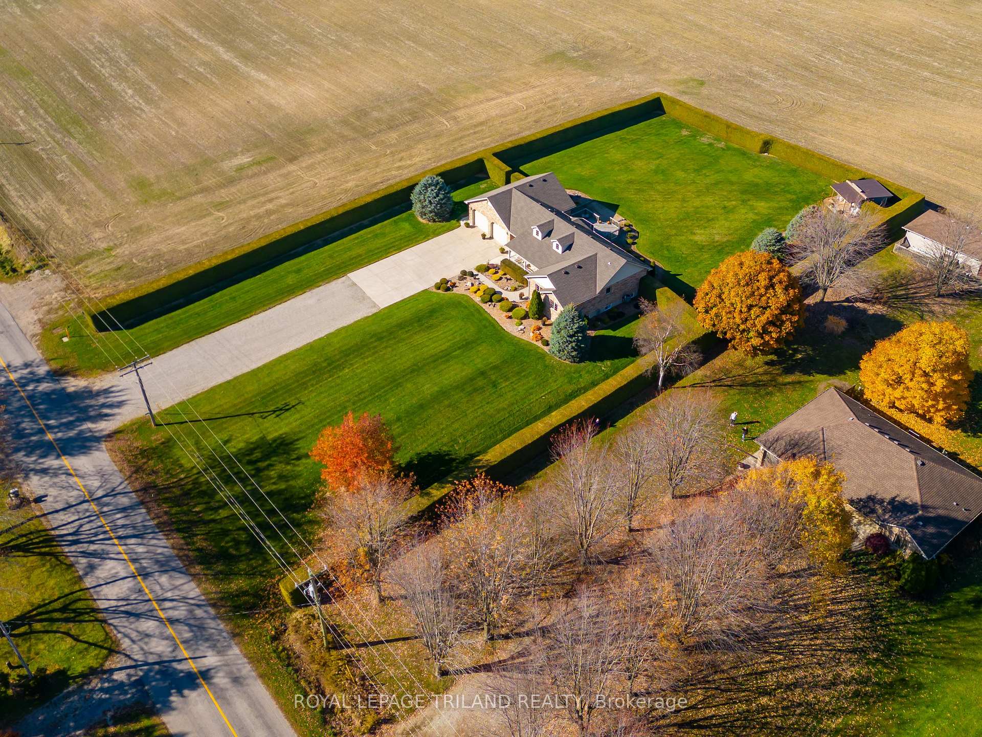 Photo 47 of 1104 Gladstone Drive, Thames Centre, Rural Thames Centre — HOMEH