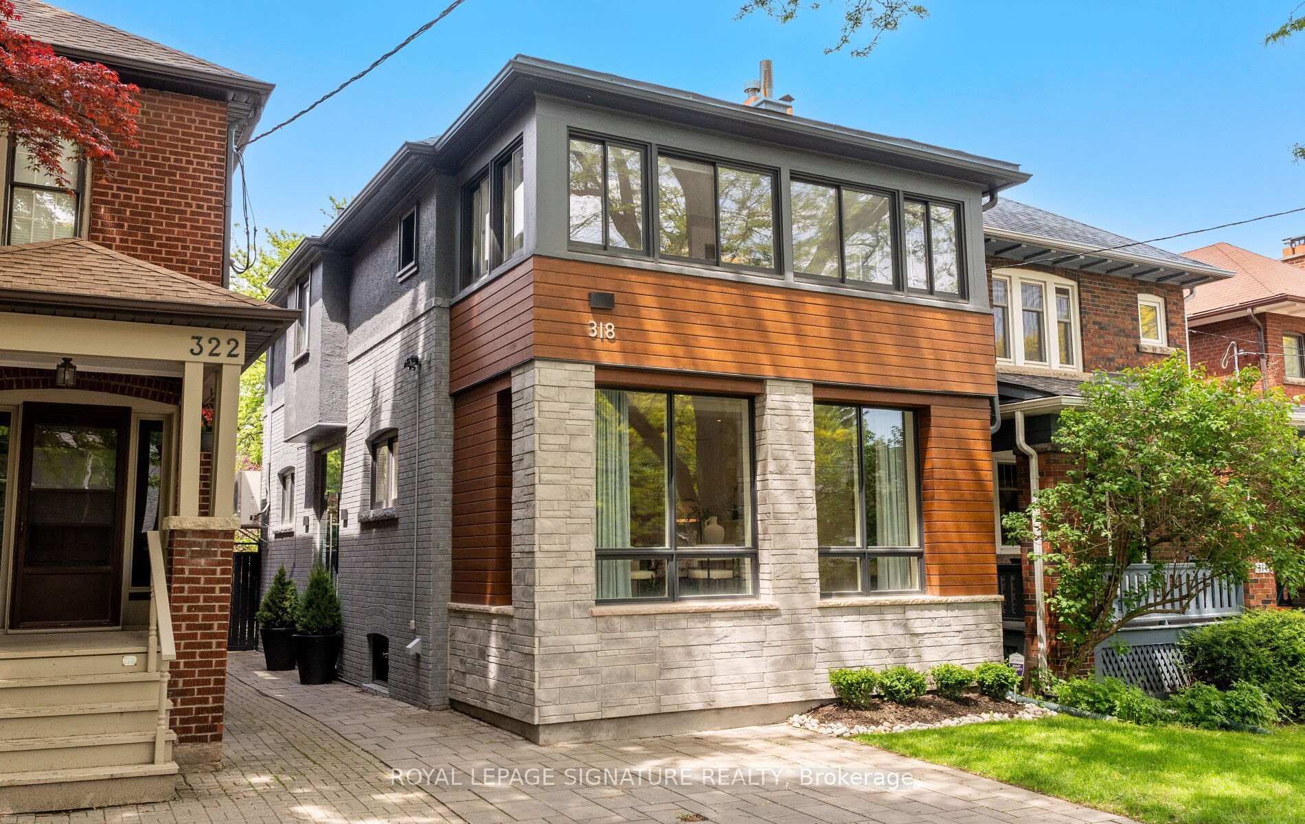 Front of 318 St Clements Avenue