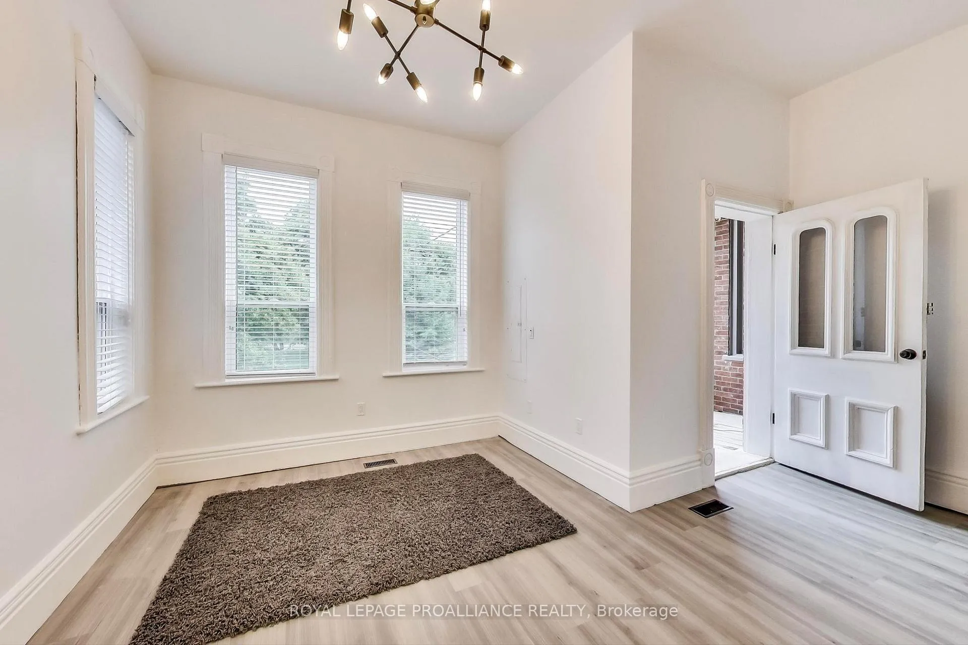Photo 11 of Unit # 2, 615 Union Street, Peterborough, Town Ward 3 — HOMEH