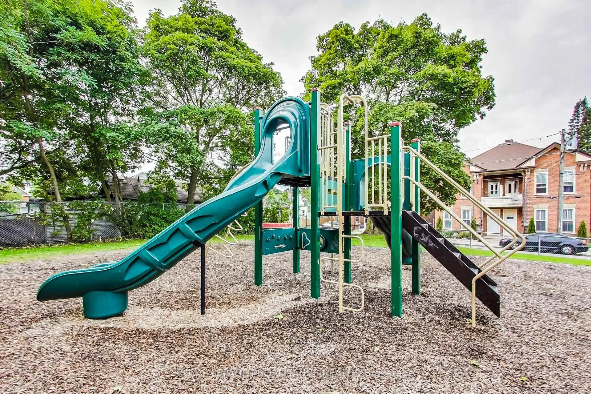 Photo 27 of Unit # 2, 615 Union Street, Peterborough, Town Ward 3 — HOMEH