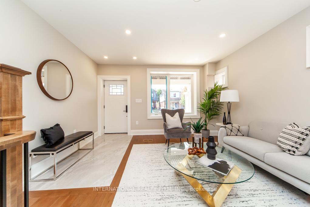 Photo 8 of 186 Milverton Boulevard, Toronto, Danforth Village-East York — HOMEH