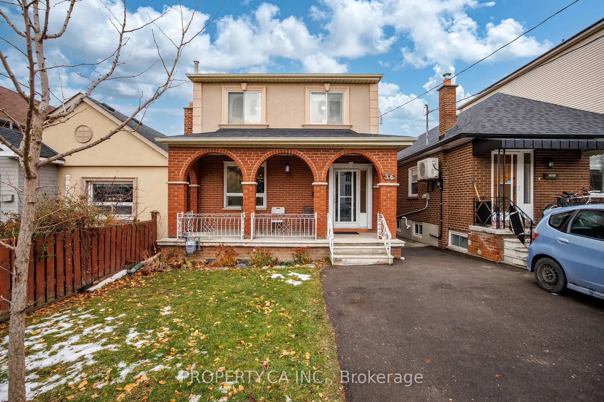 Front of Unit #Lower, 36 Lanark Avenue