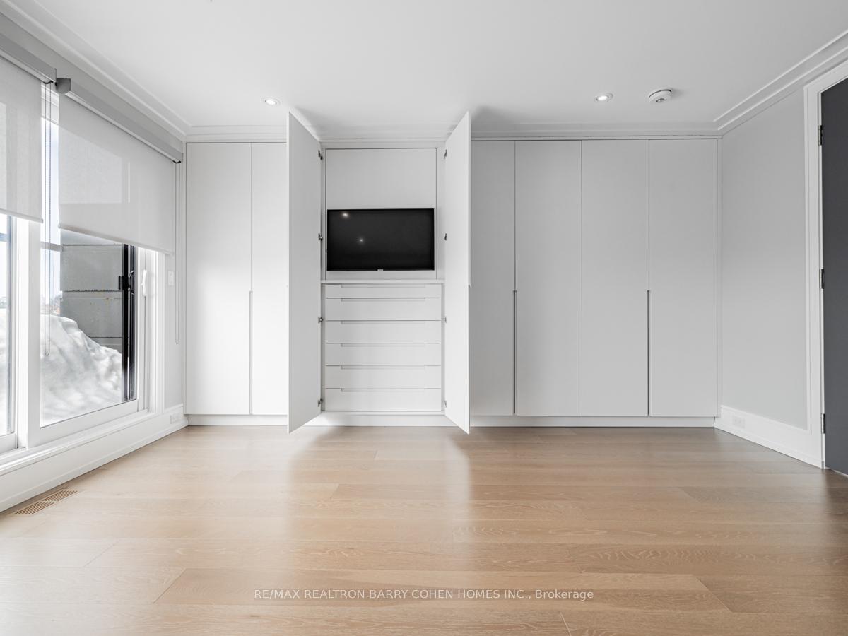 Photo 4 of 215 Cedric Avenue, Toronto, Oakwood Village — HOMEH