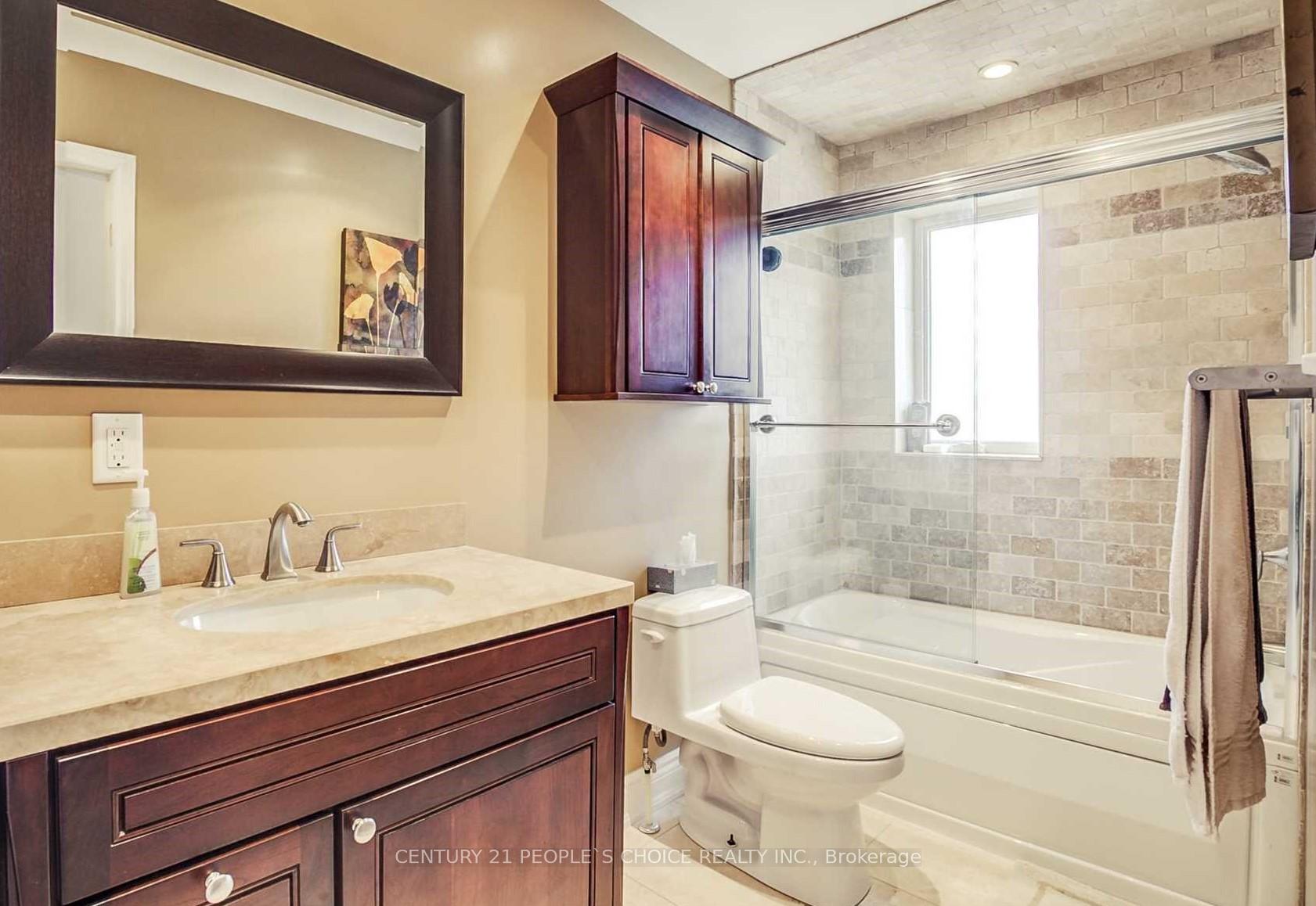 Photo 8 of 552 Main Street, Toronto, Woodbine-Lumsden — HOMEH