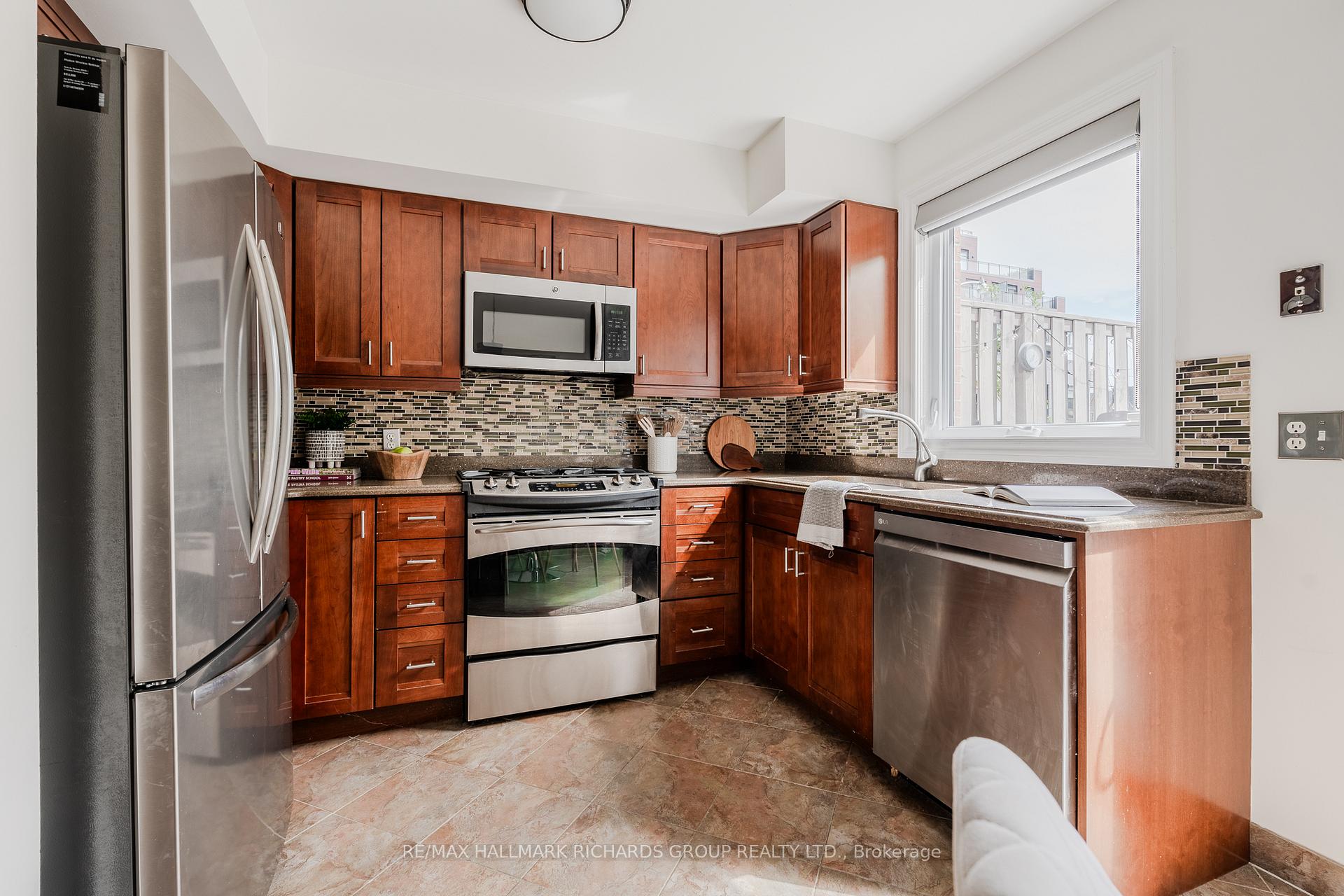Photo 7 of 17 Brick Court, Toronto, South Riverdale — HOMEH
