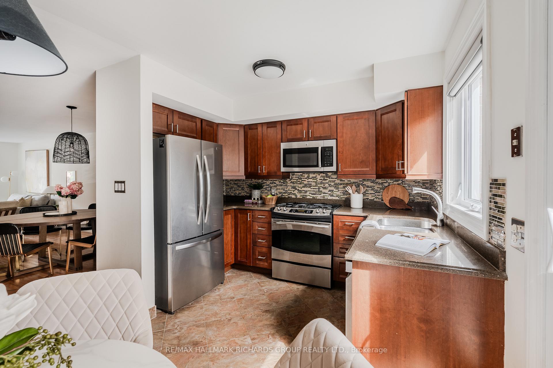 Photo 8 of 17 Brick Court, Toronto, South Riverdale — HOMEH