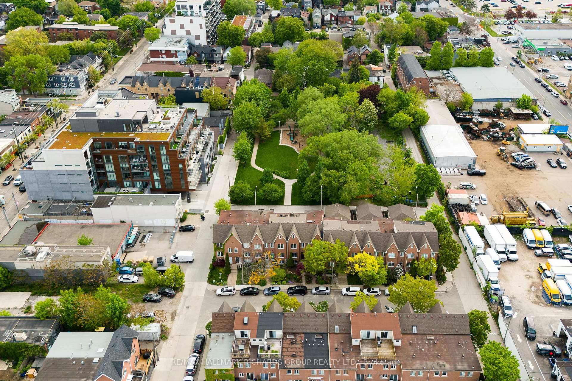 Photo 23 of 17 Brick Court, Toronto, South Riverdale — HOMEH