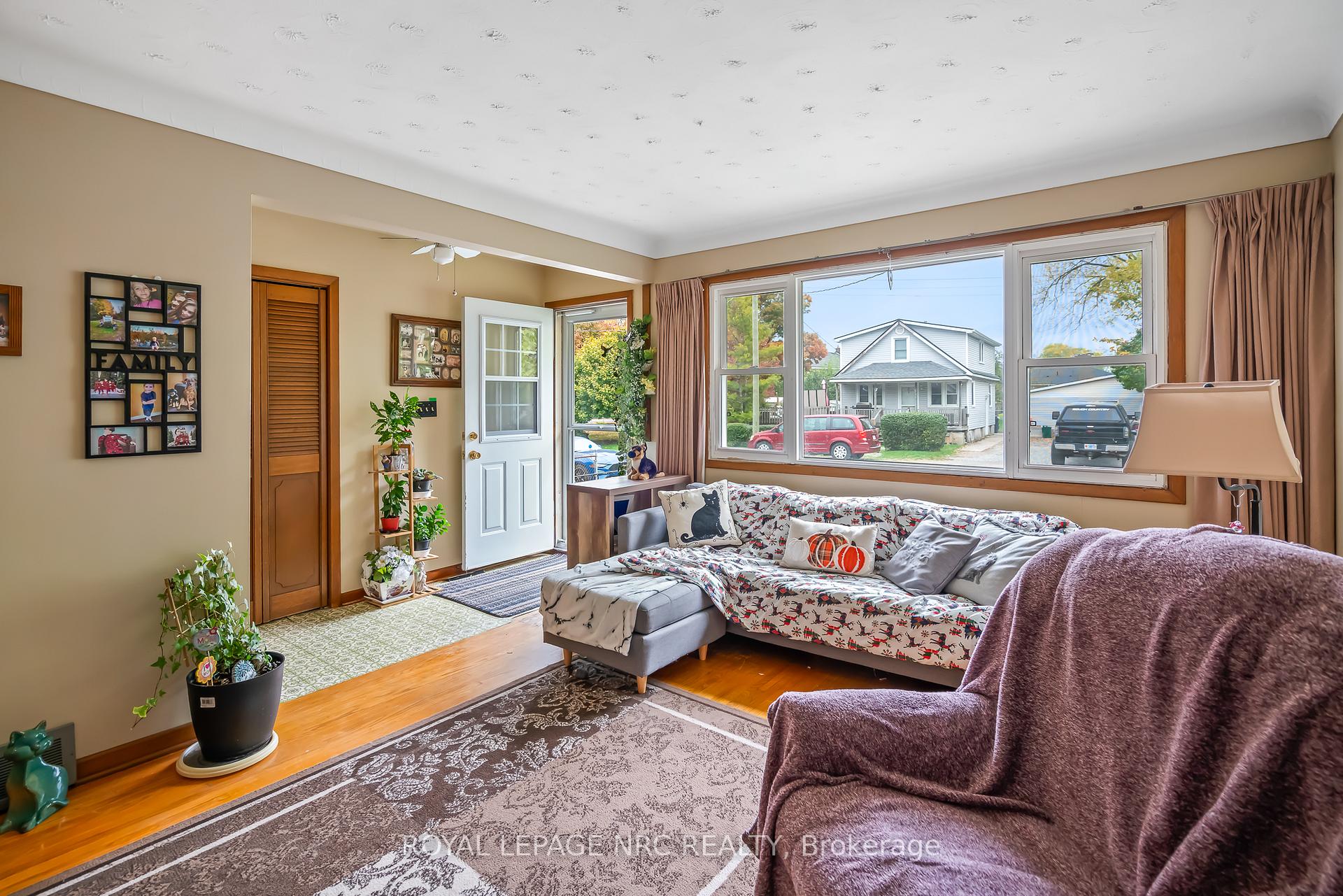 Photo 3 of 109 Mackan Street, Thorold, Allanburg/Thorold South — HOMEH